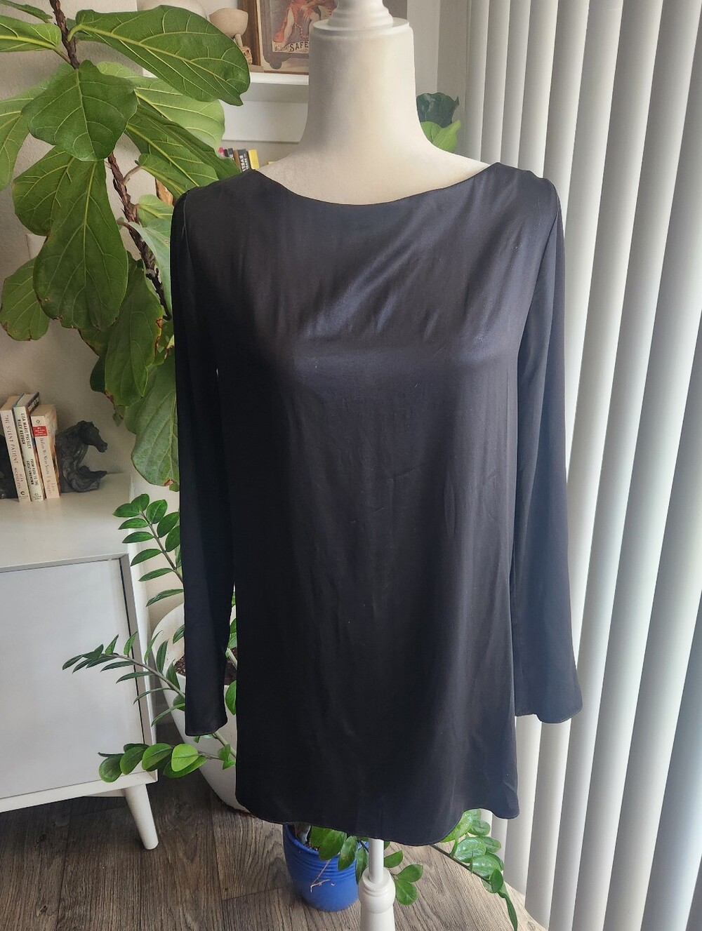 Reformation Ilyse Silk Mini Long Sleeve Dress in Black Size XS - Picture 3 of 9